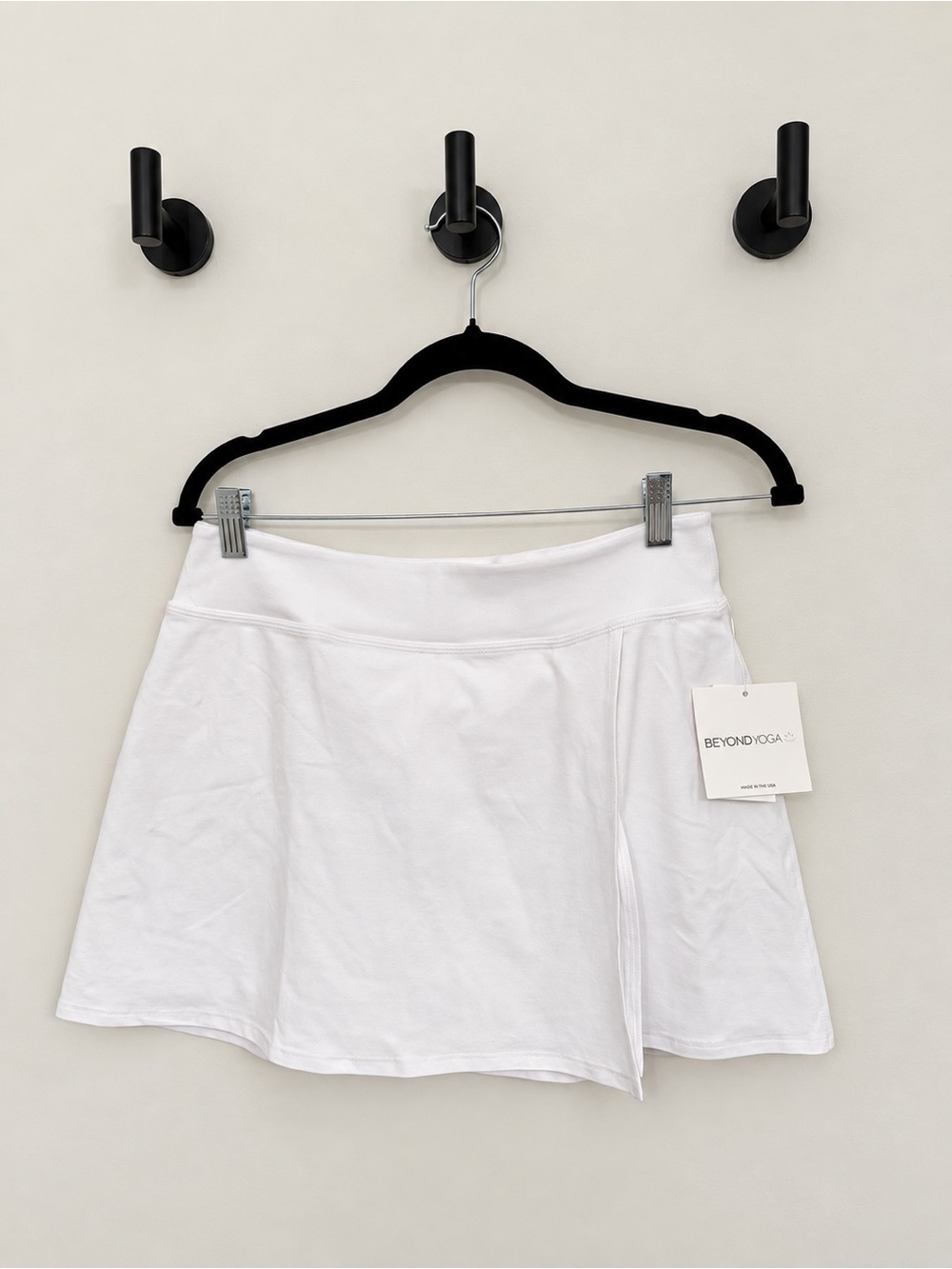 Beyond Yoga White Women's Athletic Skort with Built-In Shorts